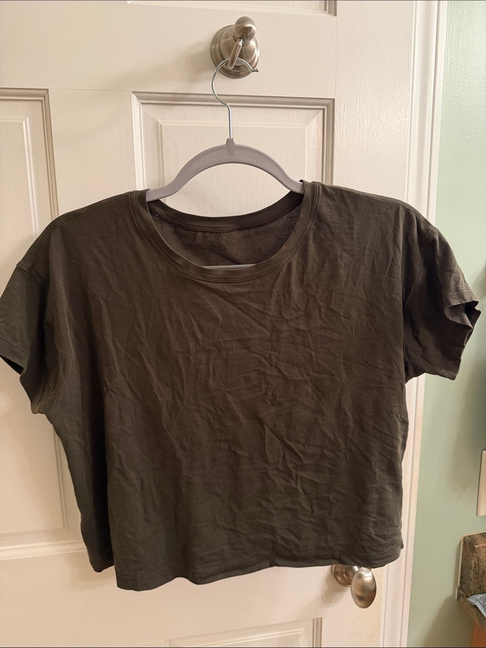Lululemon Women’s Short Sleeve Cropped Top - Olive Green